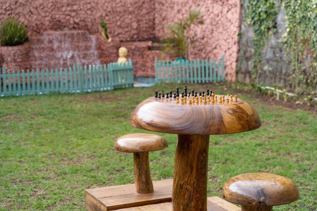 Stayvista At Pink Palace Rajasthani Decor Ooty Exterior foto