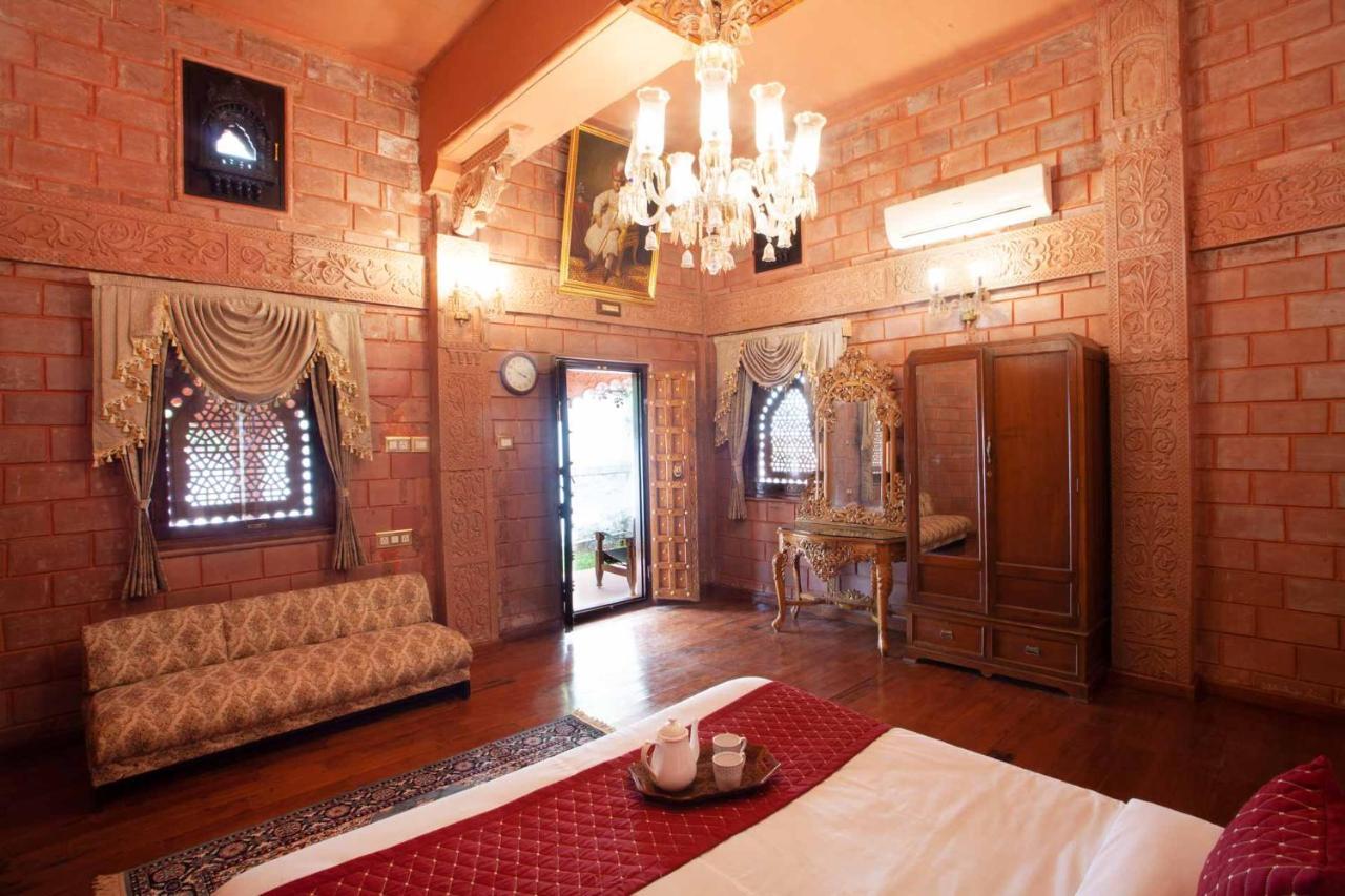 Stayvista At Pink Palace Rajasthani Decor Ooty Exterior foto