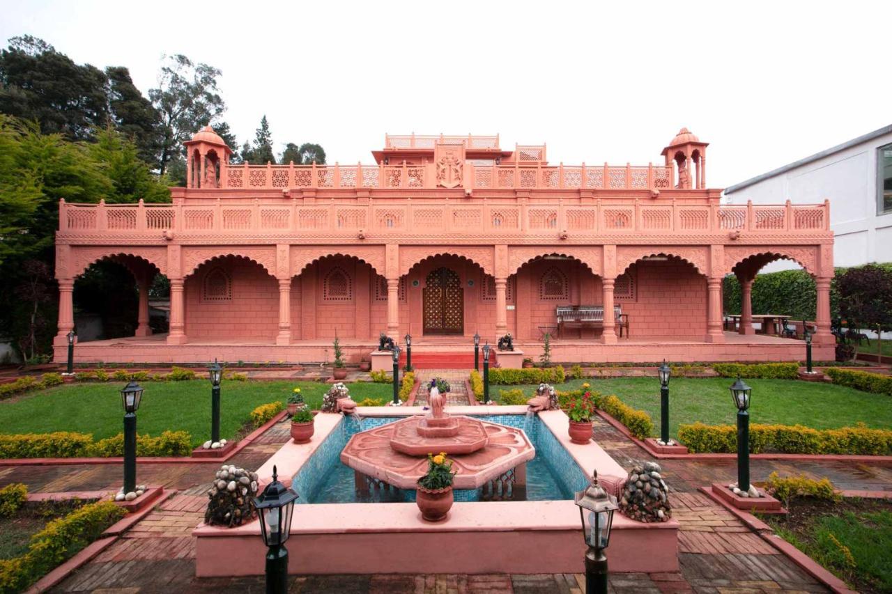 Stayvista At Pink Palace Rajasthani Decor Ooty Exterior foto